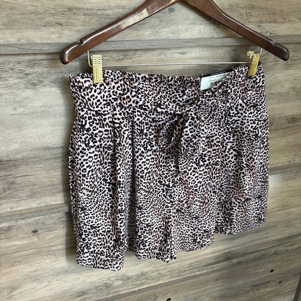 Worthington L Laverne Pink Black Animal Print Dress Shorts Romantic Girly Retro